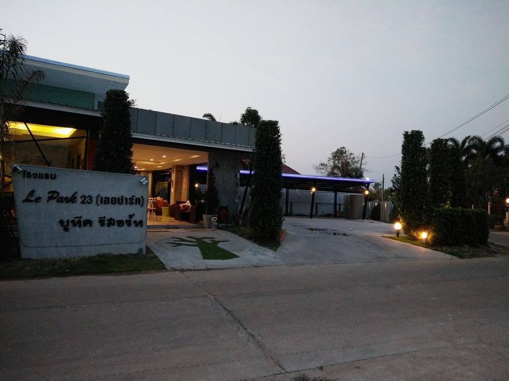 Le Park 23 Boutique Resort Roi Et Esterno foto