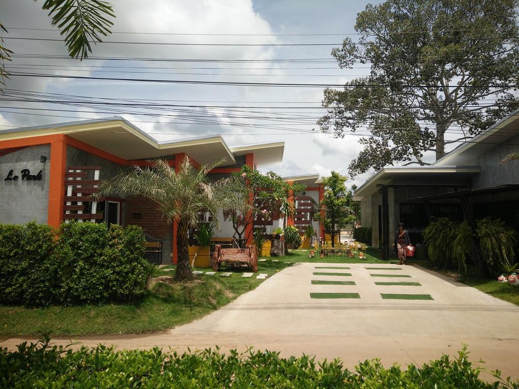 Le Park 23 Boutique Resort Roi Et Esterno foto